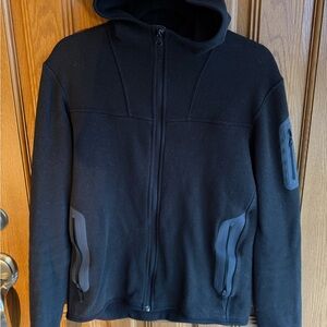 Arc’Teryx Covert Fleece